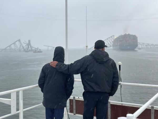 Baltimore Mayor Brandon M. Scott briefing the press at the site of the collapsed Francis Scott Key Bridge, following the collision with the co<em></em>ntainership Dali