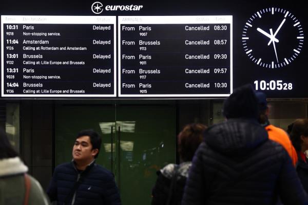 Delays and cancellations on eurostar screen in london