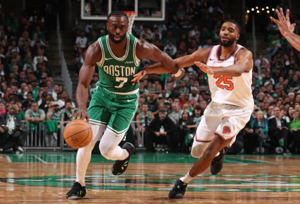 Karl-Anthony Town looks to make a move during the Knicks' Game 1 blowout loss to the Celtics.