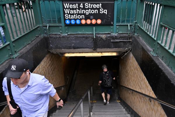 Entrance to the West 4th Street station.