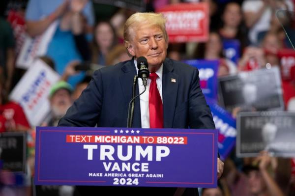 According to a recent poll, former President Do<em></em>nald Trump leads Vice President Kamala Harris in New Hampshire.
