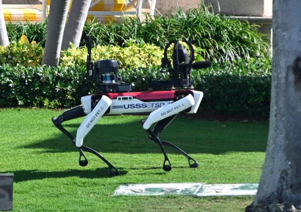The robot belo<em></em>ngs to the United States Secret Service.
