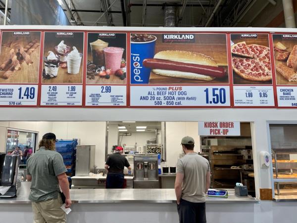 Costco is going to disco<em></em>ntinue the churro from its food court menu, according to rumors on social media.