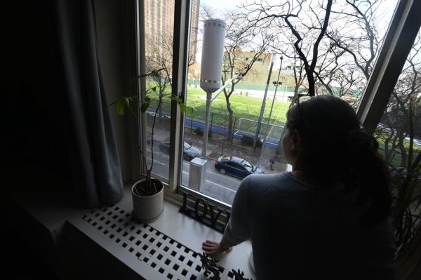5g pol outside of window