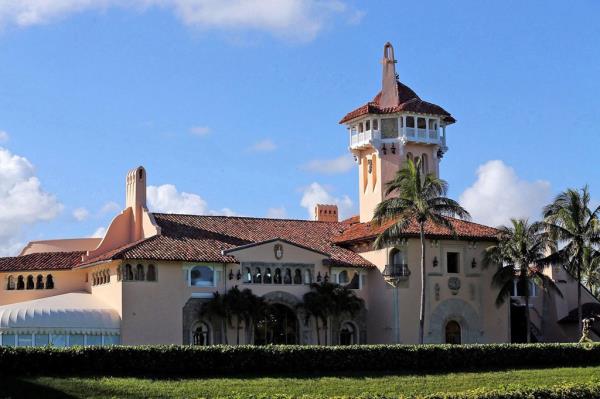 FBI agents searched Mar-a-Lago on Mo<em></em>nday as part of an investigation into Trump's handling of classified docu<em></em>ments.