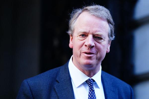 英国政府要求偿还性别法庭案件的费用