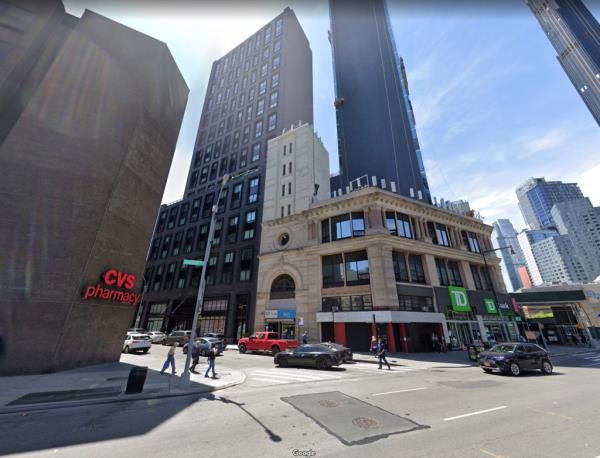 The intersection of Nevins Street and Fulton Street, wher<em></em>e the robbery allegedly occurred.