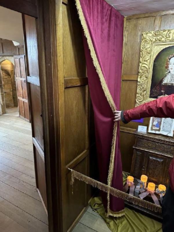 1970s wardrobes sub-dividing the Tudor ?Small Chamber? . Release date, 4/10/23. See SWNS story SWLSwardrobe. Hever Castle in Kent wants to restore the former Queen's bedroom to how it would have looked when she lived there as a child. To do so they will have to rip out built-in wardrobes installed by the hugely wealthy American Astor family in the 1970s. But because it is a Grade-I listed building the current owners will have to apply for planning permission.