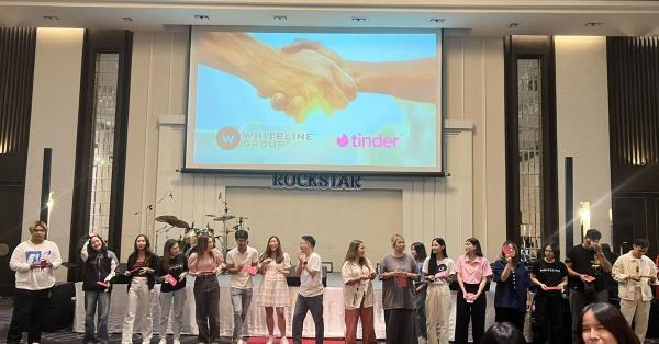 泰国一家公司为员工提供带薪休假，让他们去约会