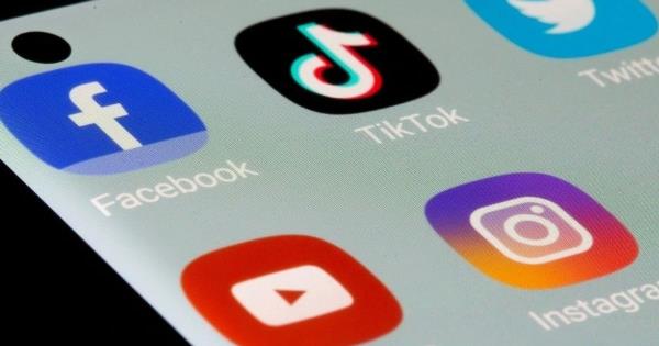 Adityanath审查了节日的准备工作，禁止在坎瓦尔雅特拉路线上出售肉类