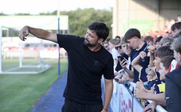 南安普顿主帅马丁对7：1战胜伊斯特利的友谊赛做出了回应