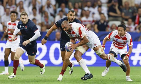 在尼斯，日本在橄榄球世界杯上输给了英格兰