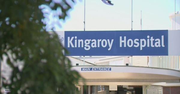 警方在昆士兰医院开枪数周后，该男子被起诉