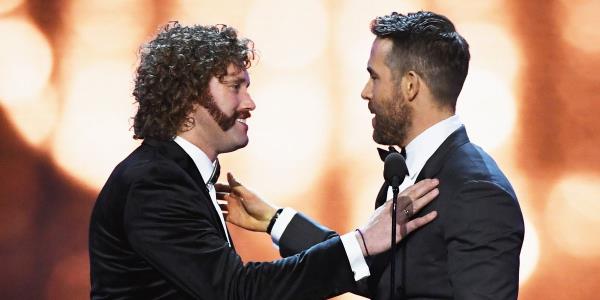 TJ Miller和Ryan Reynolds有什么过节？