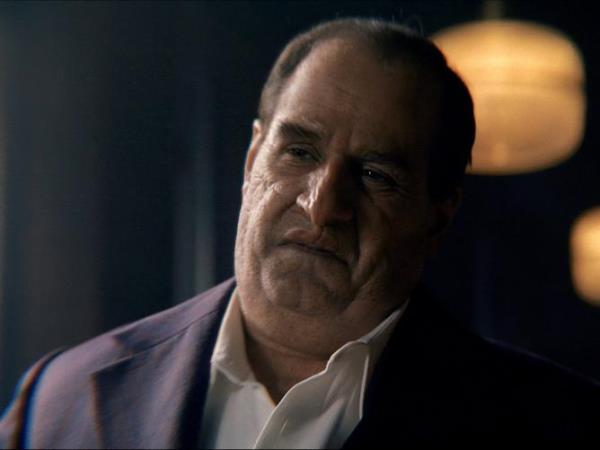 The Penguin is a mobster-slash-superhero mash-up.~|~|5QiuTh9JLj