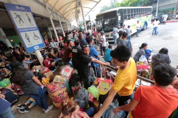 在大斋节大逃亡中，坡警告说：侵犯乘客权利的行为将被处理