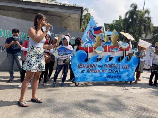帕玛拉卡娅抨击BFAR，抨击马尼拉湾疏浚和填海工程