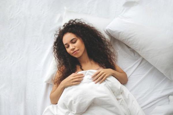 A host of other sleep gurus explained that laying in, even on days off, could be preventing people from havin<em></em>g the best sleep.Credit: Getty Stock Image